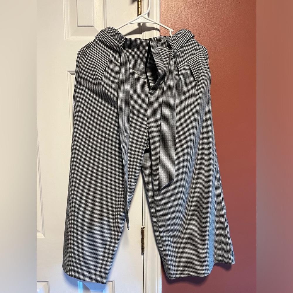 Houndstooth culottes with belt